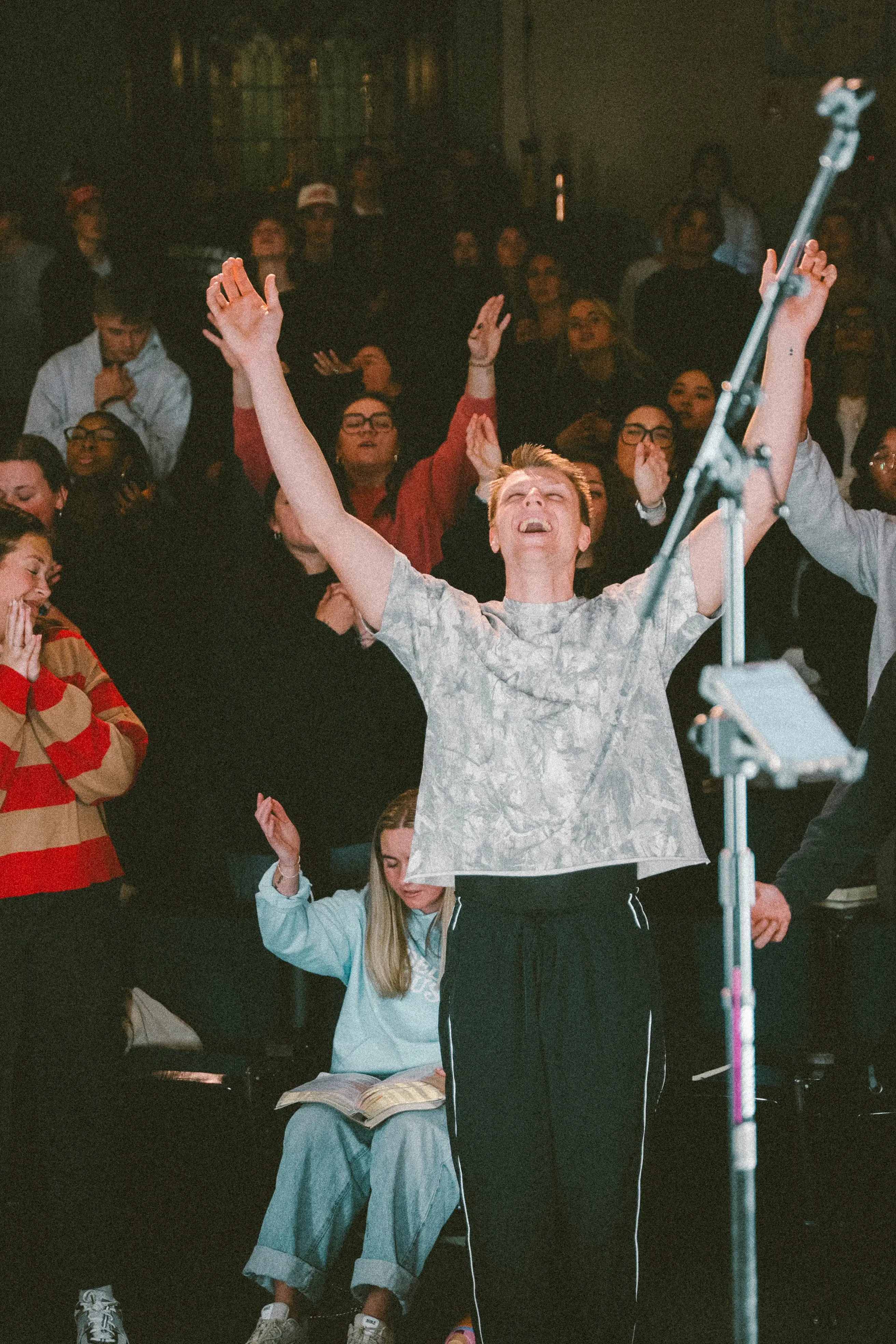 Full joy in worship at Monday Nights in Nashville