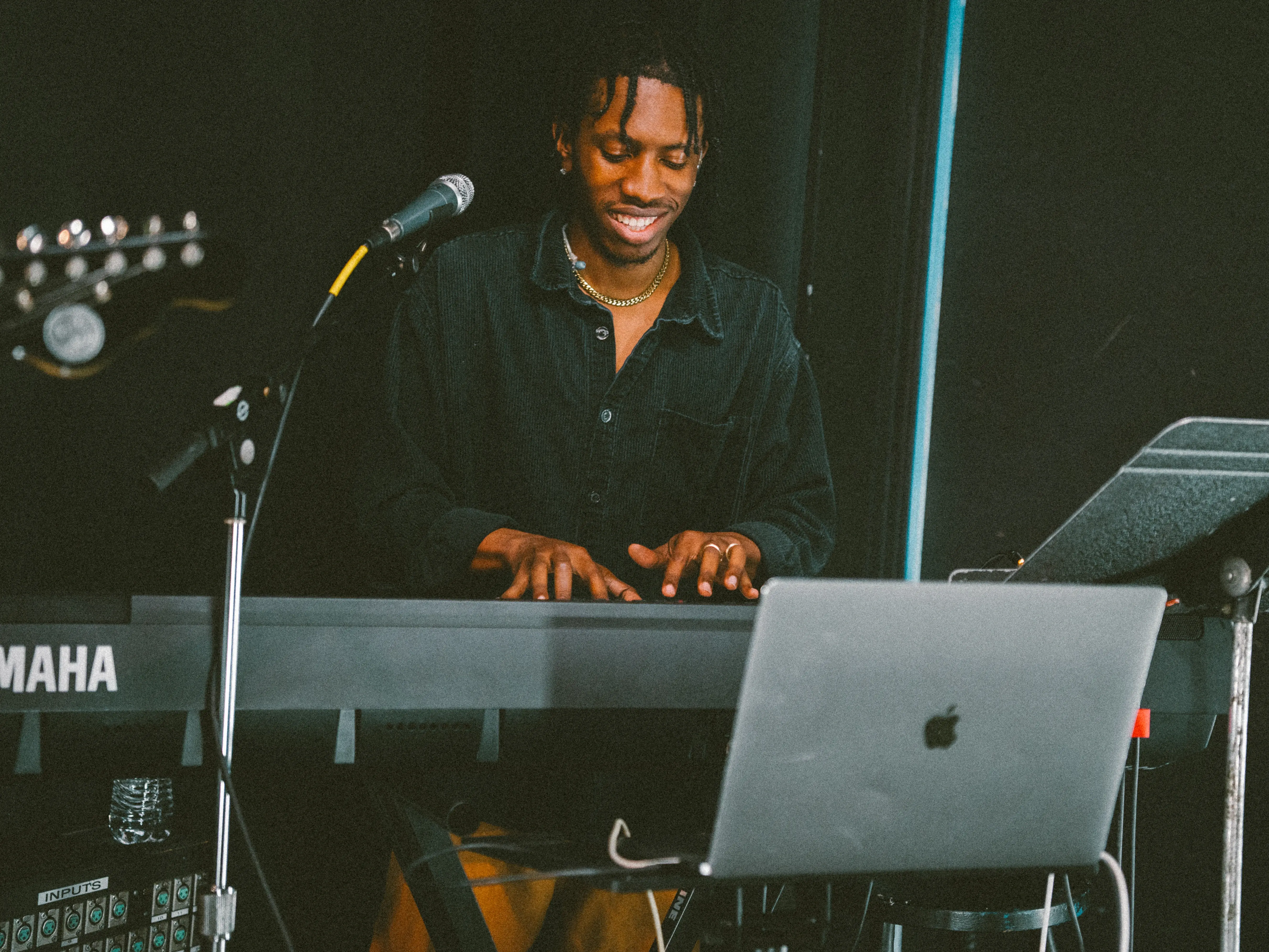 Keys player leading worship at Monday Nights